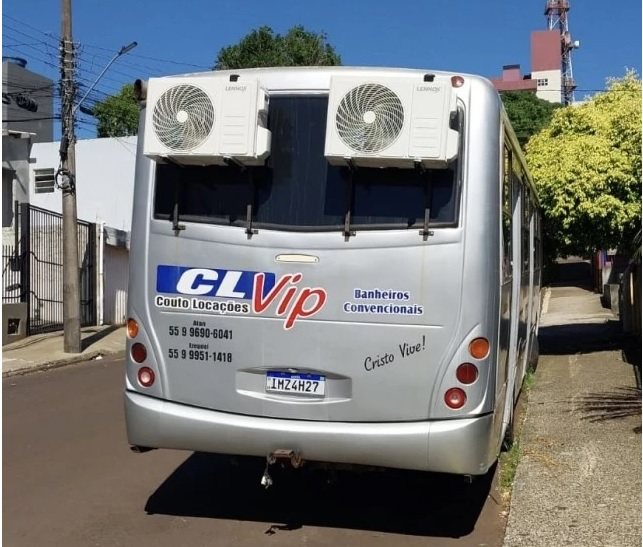 Vista traseira do ônibus CL VIP